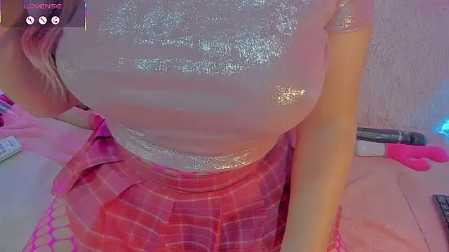 Snapshot of Blessed_Insomnia chatting on February 23, 5:52 am Blessed Insomnia online show from February 23, 5:52 am