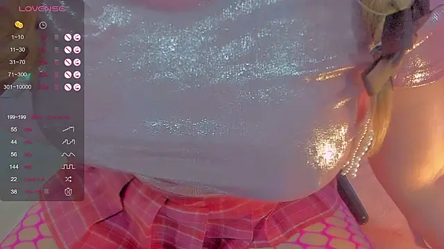 Snapshot of Blessed_Insomnia chatting on February 4, 8:37 pm Blessed Insomnia online show from February 4, 8:37 pm