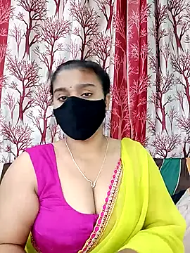 Snapshot of Jasmine_jaaan chatting on November 20, 4:35 am Jasmine jaaan online show from November 20, 4:35 am